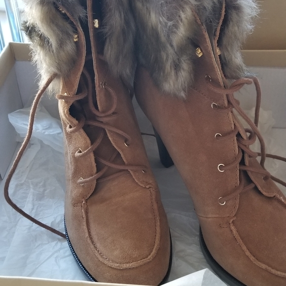 NWT Michael Kors Suede Boots with Faux Fur Trim - Picture 5 of 11